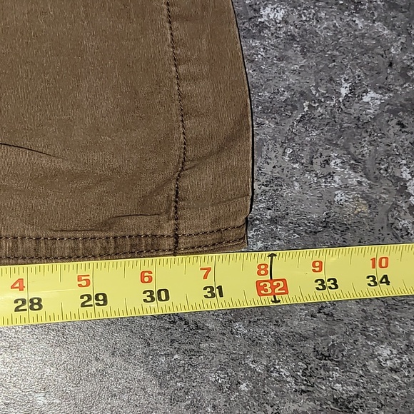 2006. Old Navy. Heavy-duty cargo Pants.  Field Tested. Men's size 34 - Picture 11 of 16